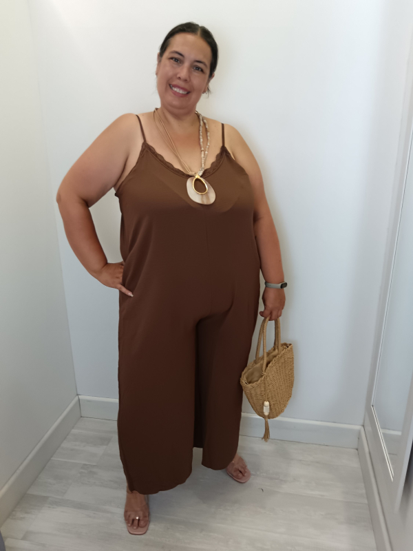 Mono Curvy Lencero