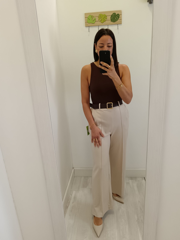 Pantalón incluye cinturón